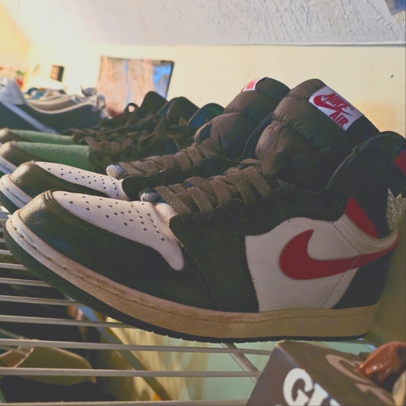 Shoes - Picture 1 of 2